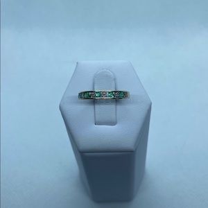 10k green sapphire and diamonds ring